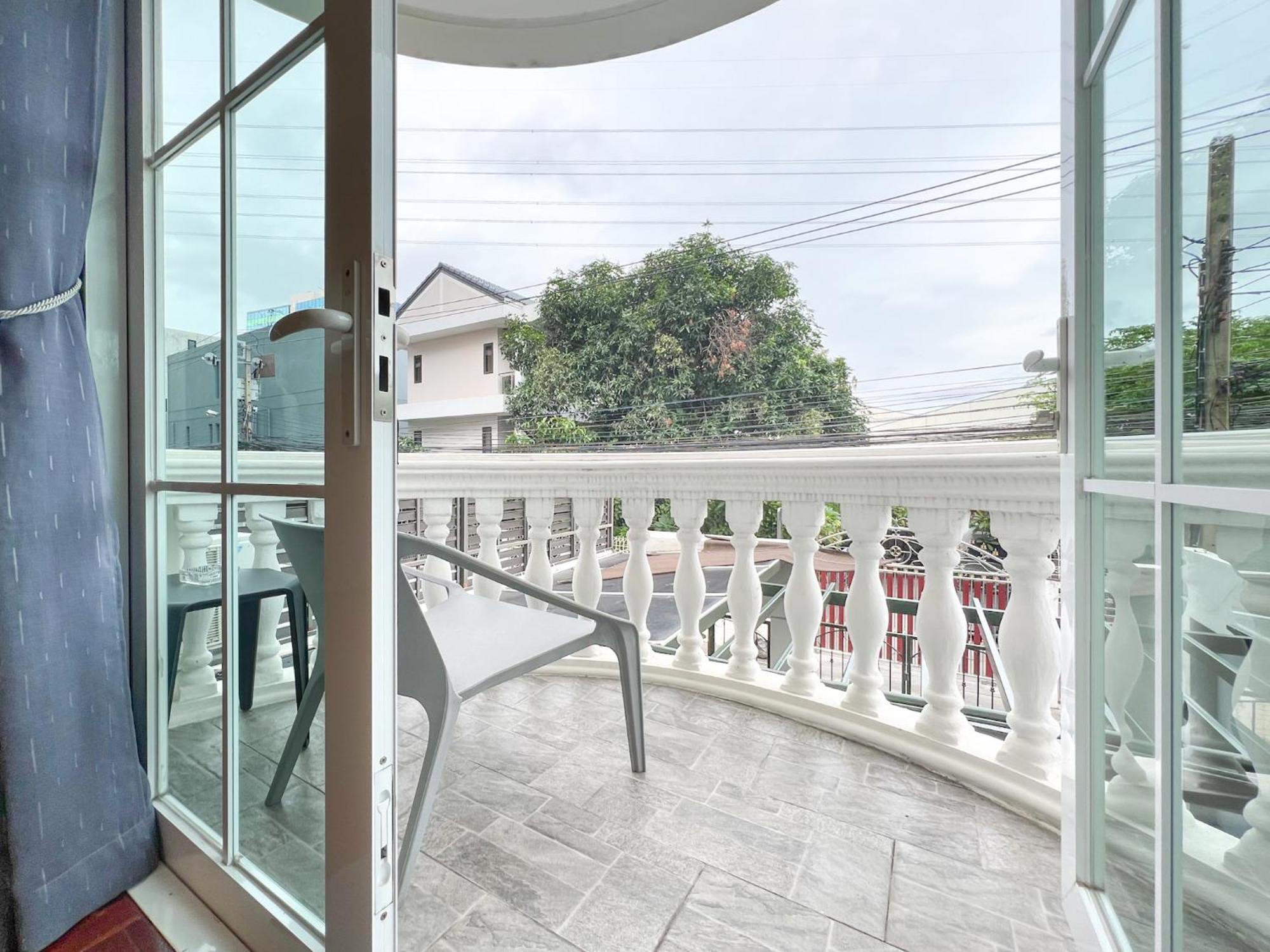 Neveu Premier Residence : Ratchada Banguecoque Exterior foto