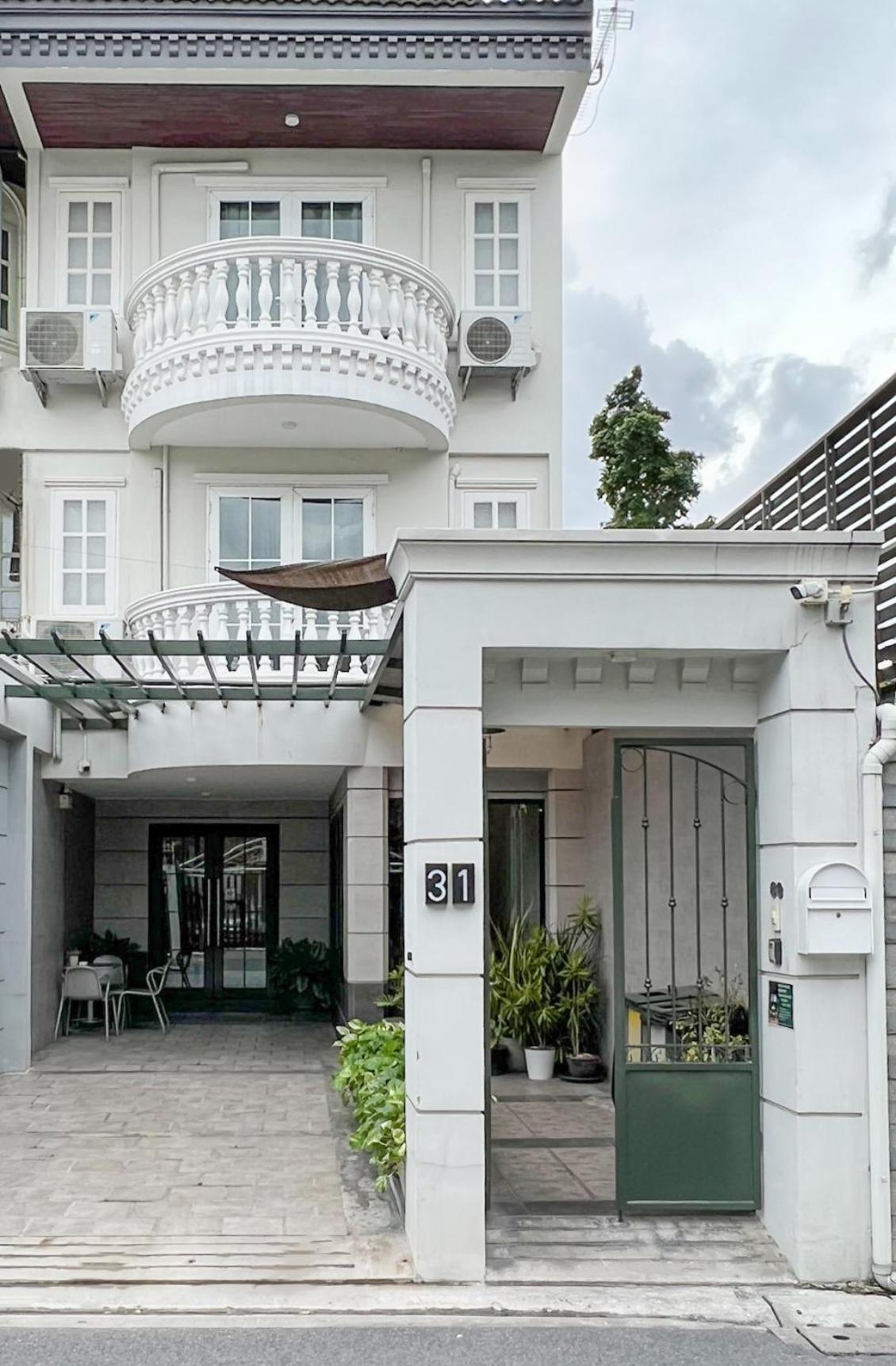 Neveu Premier Residence : Ratchada Banguecoque Exterior foto